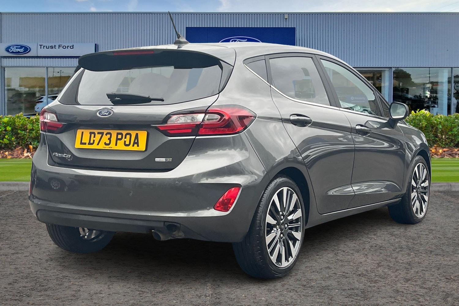 Ford FIESTA Photo 3