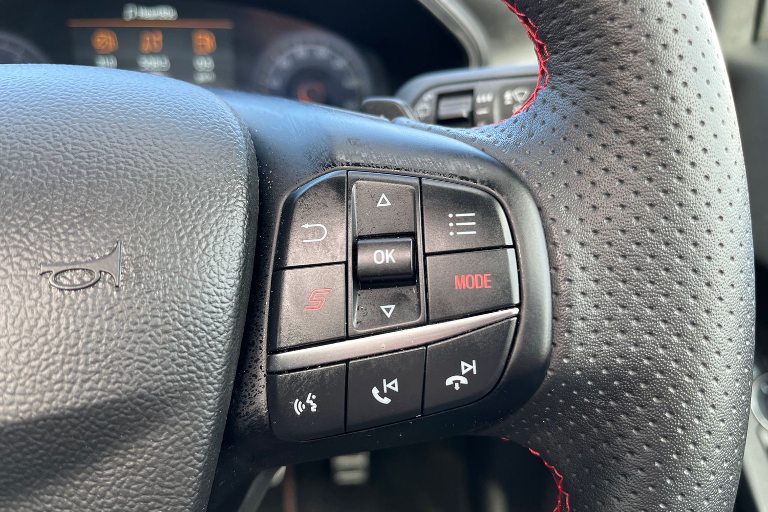 Ford FOCUS Photo 27
