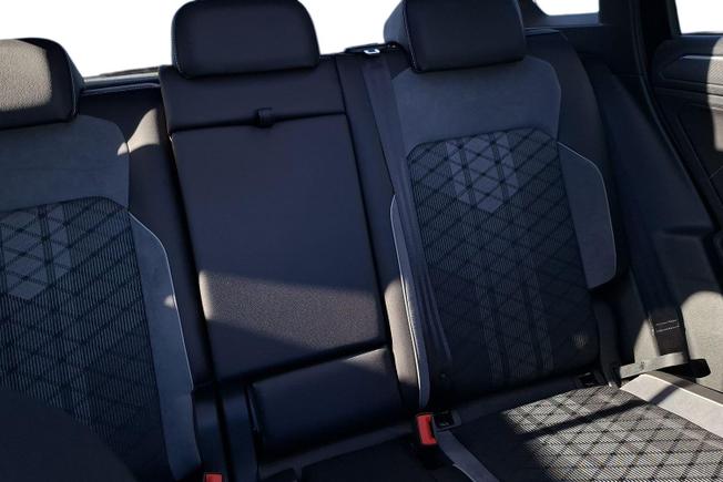 VOLKSWAGEN Tiguan Photo 9