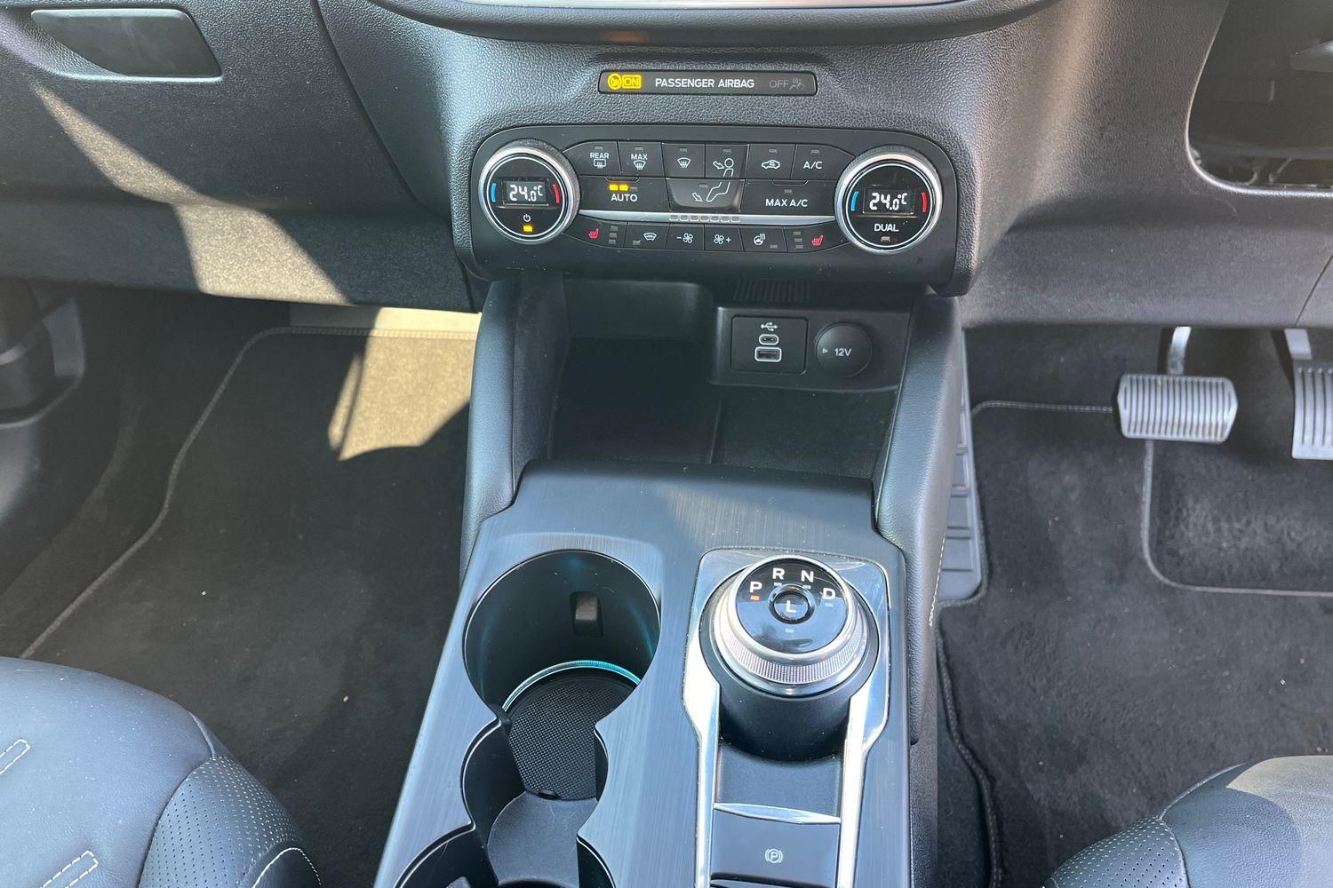 Ford Kuga Photo 33