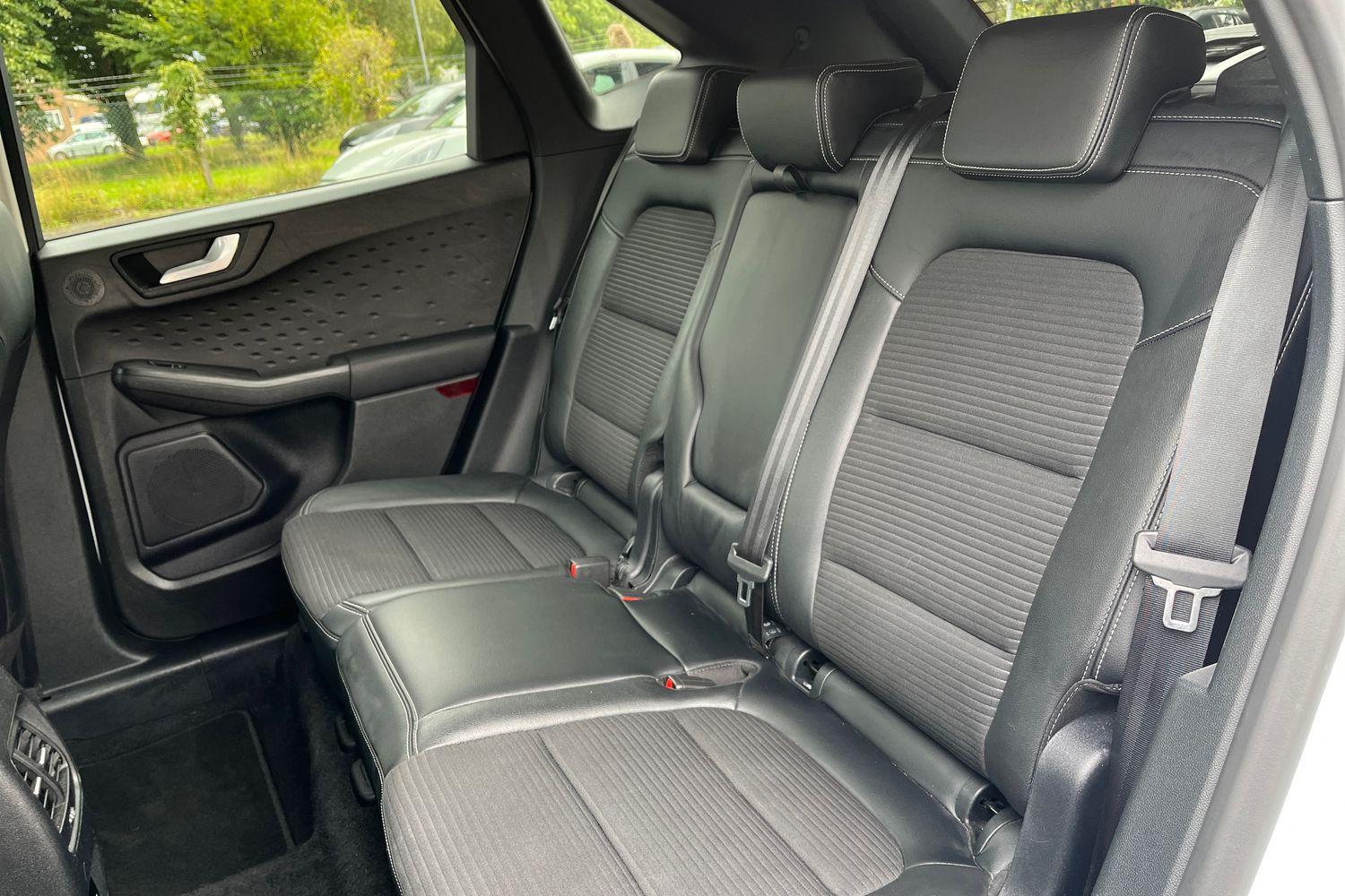 Ford KUGA Photo 19