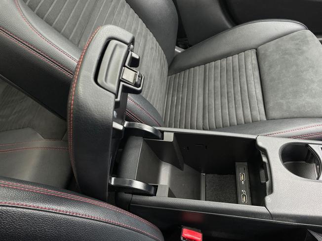 MERCEDES-BENZ GLA Photo 43