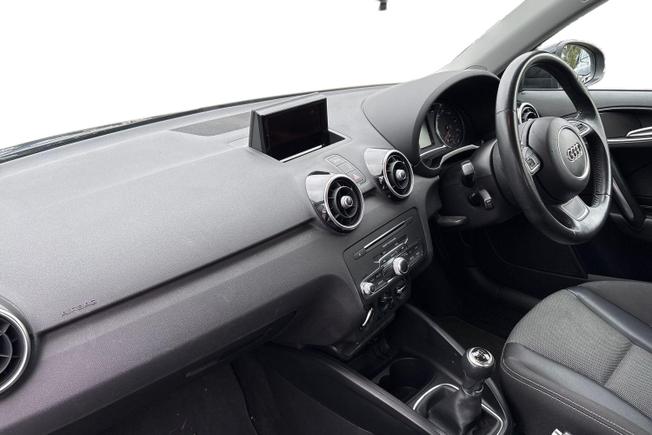 Audi A1 Photo 2