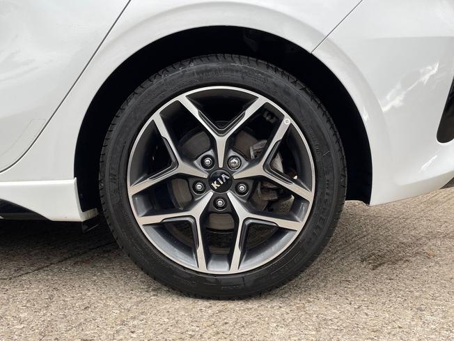 KIA Ceed Photo 5