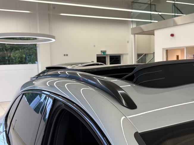 PORSCHE Macan Photo 49