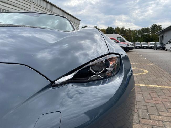 MAZDA MX-5 Photo 30