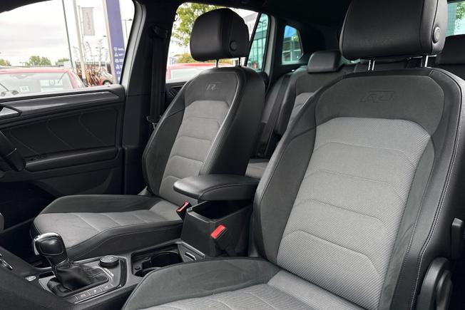 VOLKSWAGEN Tiguan Photo 22