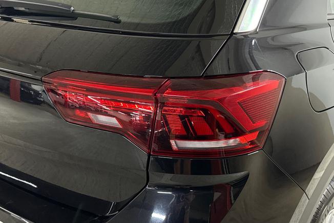 VOLKSWAGEN T-Roc Photo 18