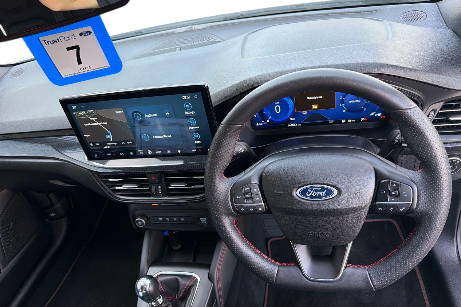 Ford FOCUS Photo 9