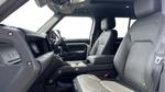 Land Rover Defender Photo 2