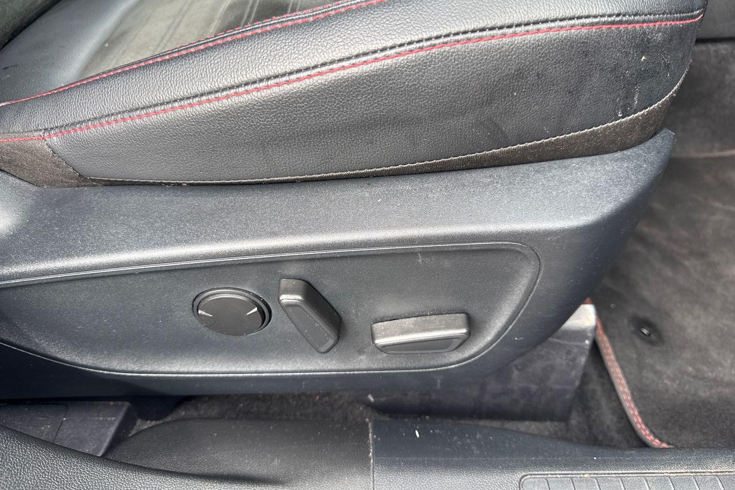 Ford KUGA Photo 35