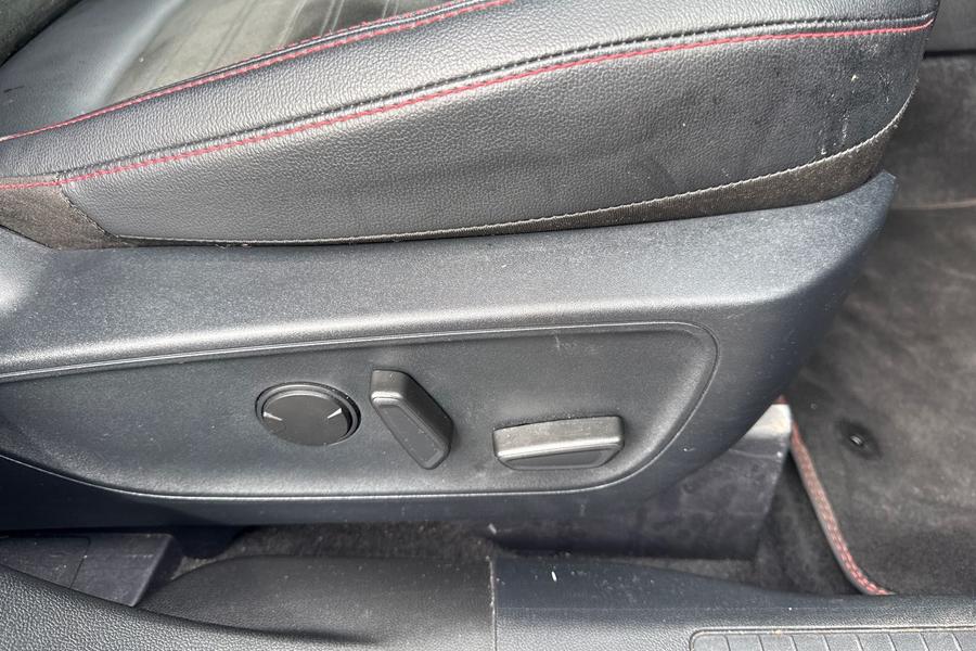 Ford KUGA Photo autoimg-ca67fd25b59a8c853f1aa8be2115bc47061ebdc3.jpg