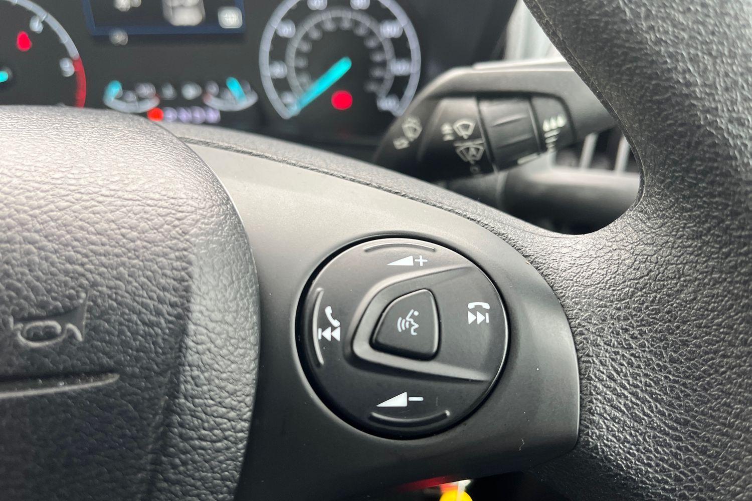 Ford TRANSIT CONNECT Photo 8