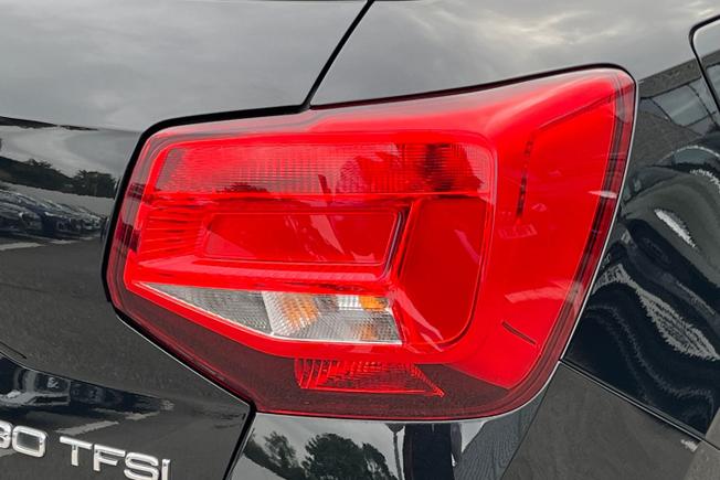 Audi Q2 Photo 18