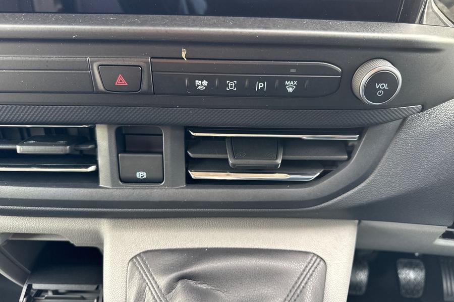 Ford TRANSIT CUSTOM Photo autoimg-ca78a2c4a3c2a9d4ac8720577150f78be9b0c0a0.jpg