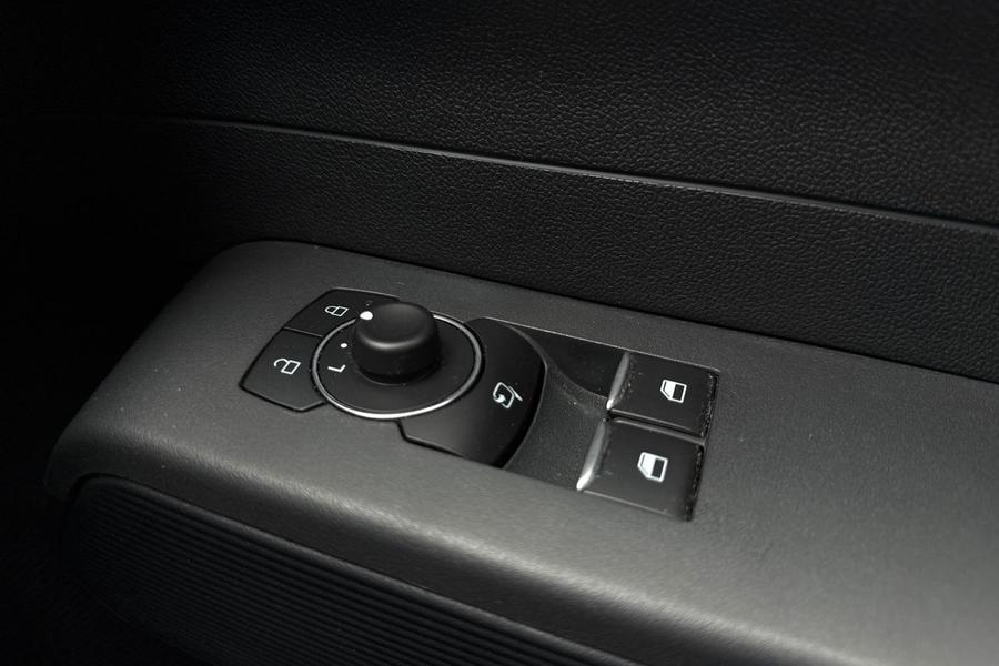 Ford TRANSIT COURIER Photo autoimg-ca7a5d0657e6e36c0d9b70146b5468d6e2787e33.jpg
