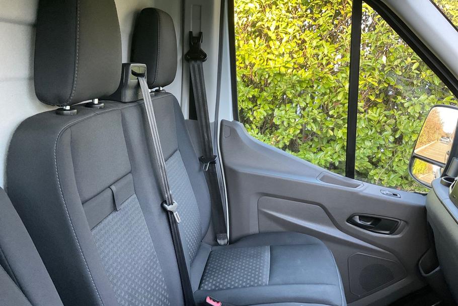 Used FORD TRANSIT LB74TVJ 38