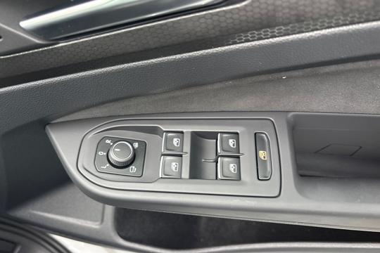 Volkswagen Golf Photo autoimg-ca7c39ebe92490ea26f7eb69eda9723a21d2e6f1.jpg