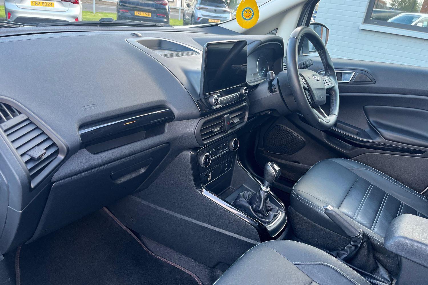 Ford ECOSPORT Photo 17