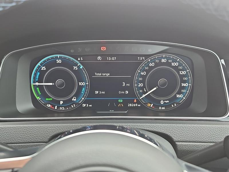 Used Volkswagen Golf NV20MSU 14