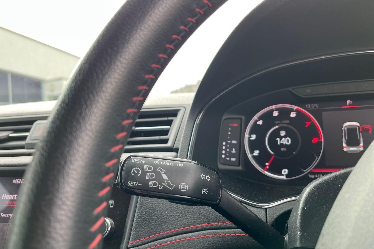 SEAT ARONA Photo 13