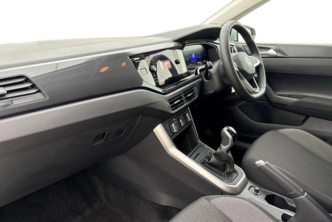 VOLKSWAGEN Polo Photo 2