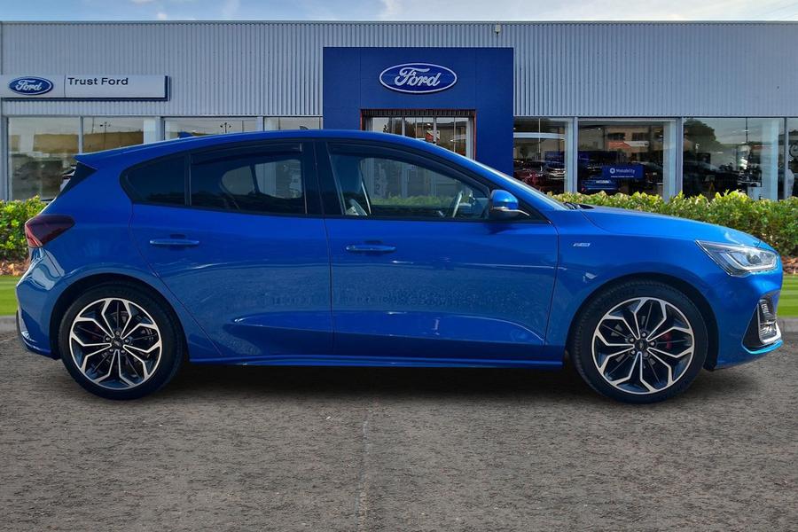 Ford FOCUS Photo autoimg-ca833303d5ca672cb2781ea95ebbf8fb1e25cbcb.jpg