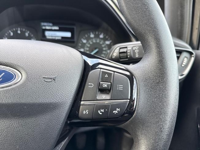 FORD Fiesta Photo 17