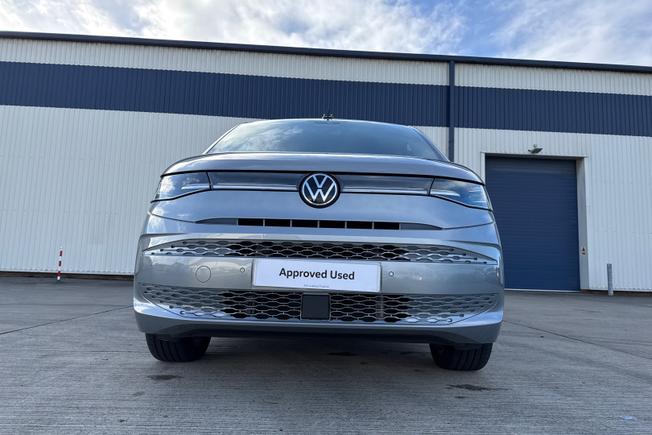 VOLKSWAGEN Multivan Photo 38