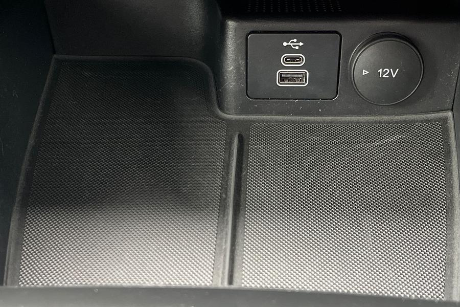Ford Kuga Photo autoimg-ca919c47be826895179035830d3af638be921b09.jpg