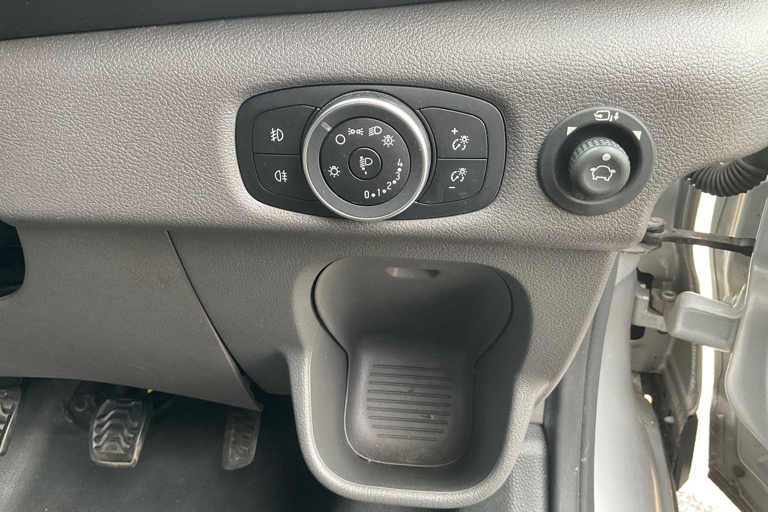 Ford TRANSIT Photo 27