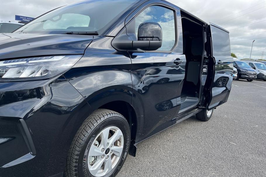Used Ford TRANSIT CUSTOM LMZ4010 17
