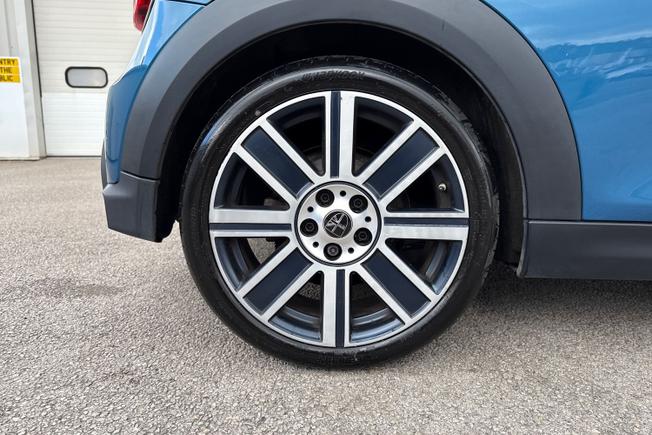 MINI Hatch Photo 21