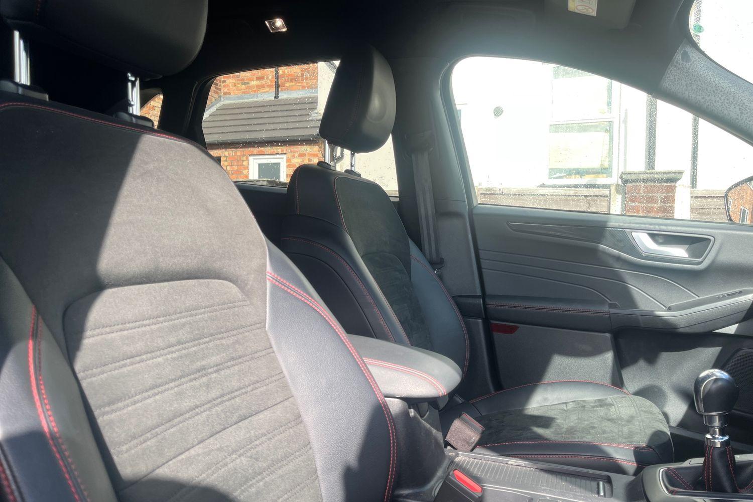 Ford KUGA Photo 16