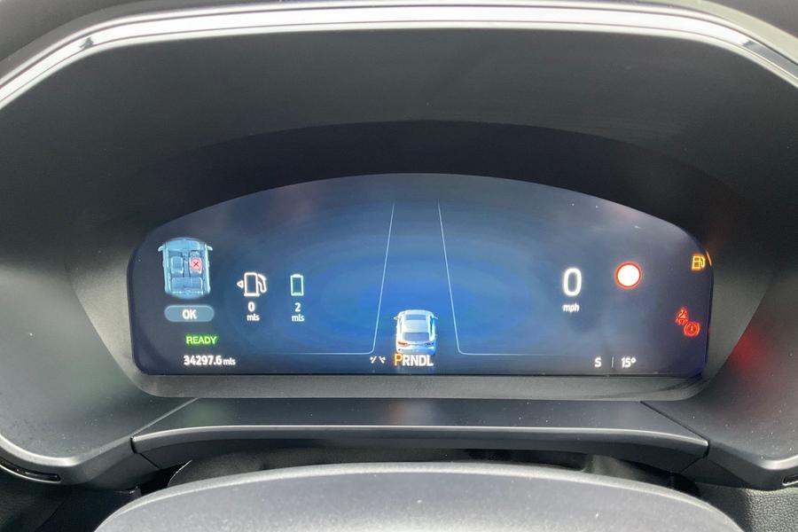 Ford KUGA Photo autoimg-ca9a95ad53f91b107147bc2fb9c5902fab36fc7f.jpg