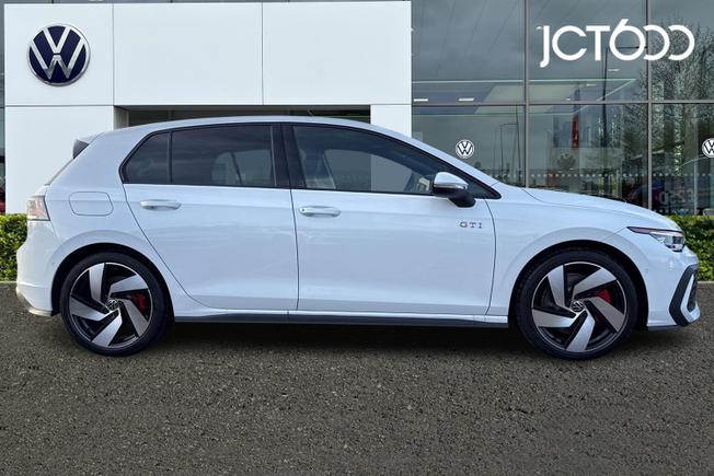 Volkswagen Golf Photo 4