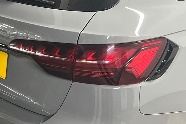 AUDI Rs4 Avant Photo 18