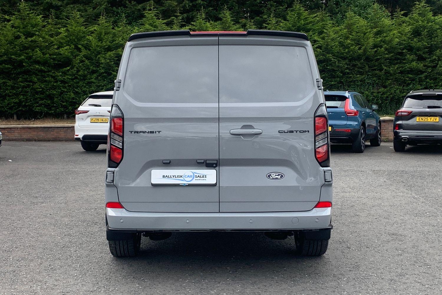 2026 Ford Transit Custom 2.0 280 136PS EcoBlue Limited Manual L1 H1 in Grey Matter with 1000 Miles + Wheel & Body Kit Package - vehicle photo 5 for sale on PureCar