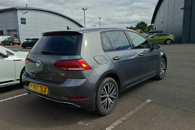 VOLKSWAGEN Golf Photo 25
