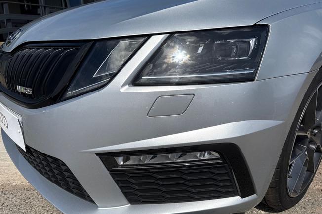 ŠKODA Octavia Photo 25