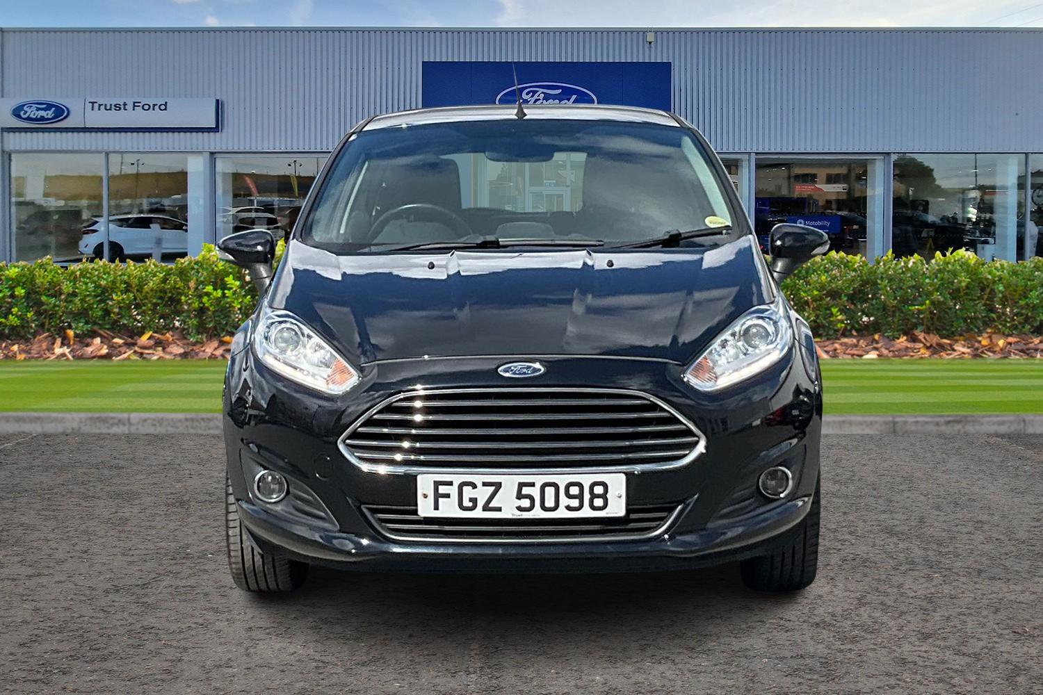 Ford FIESTA Photo 5