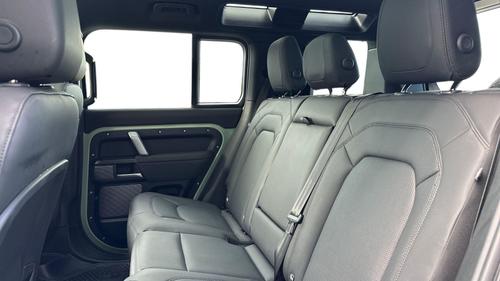 Land Rover Defender Photo autoimg-caa4dcf8d9ebbb76a42305860b3798376bc969ce.jpg