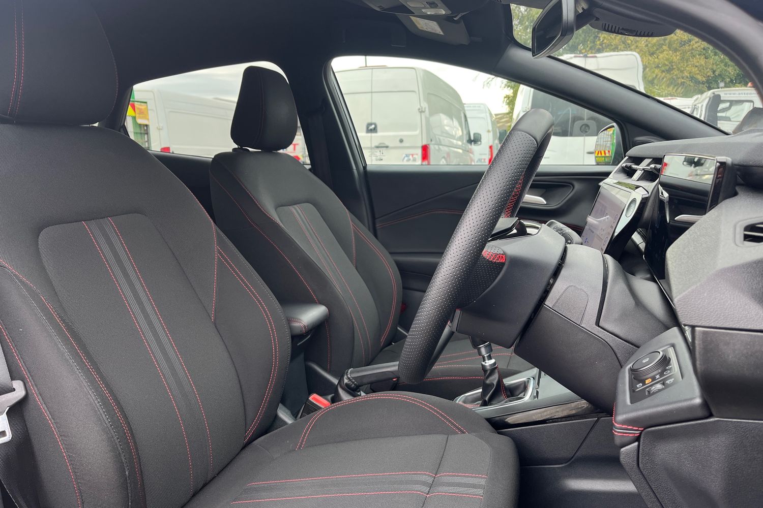 Ford PUMA Photo 16