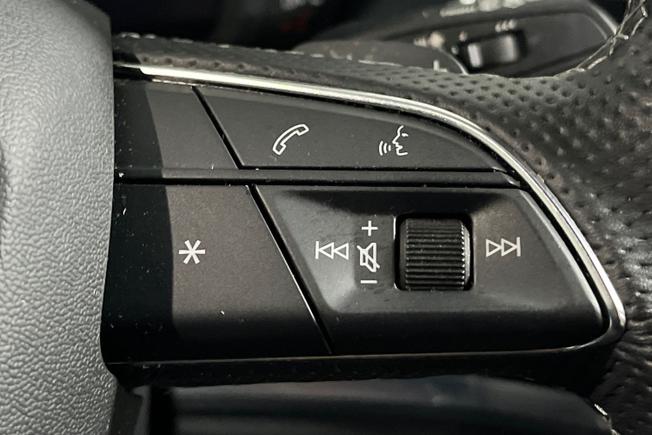 Audi Q3 Photo 17