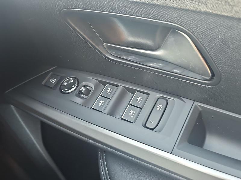 Used Peugeot E-3008 KM25DLF 24