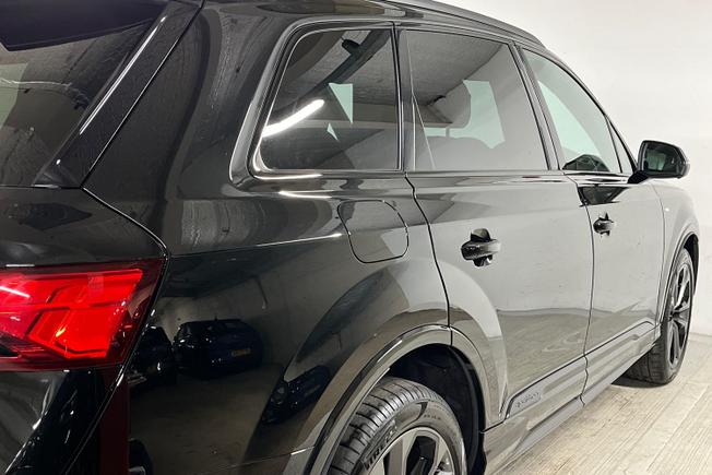 AUDI Q7 Photo 37