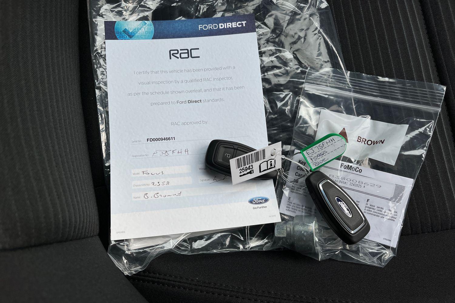 Ford FOCUS Photo 21