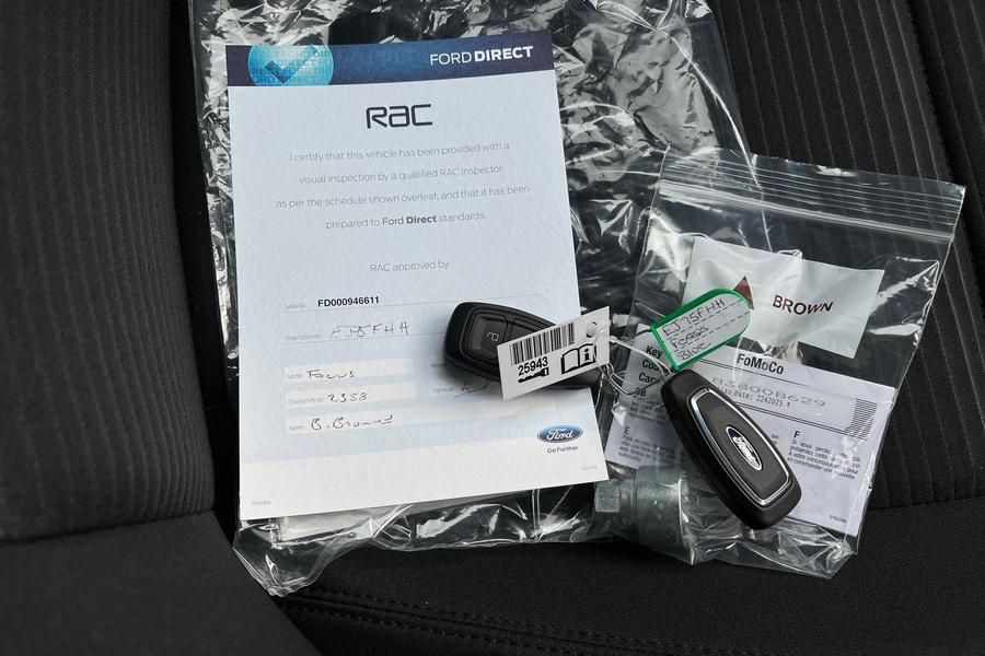 Ford FOCUS Photo autoimg-caaf0fc92780a5db2d10f82ea5de573fad4255b1.jpg