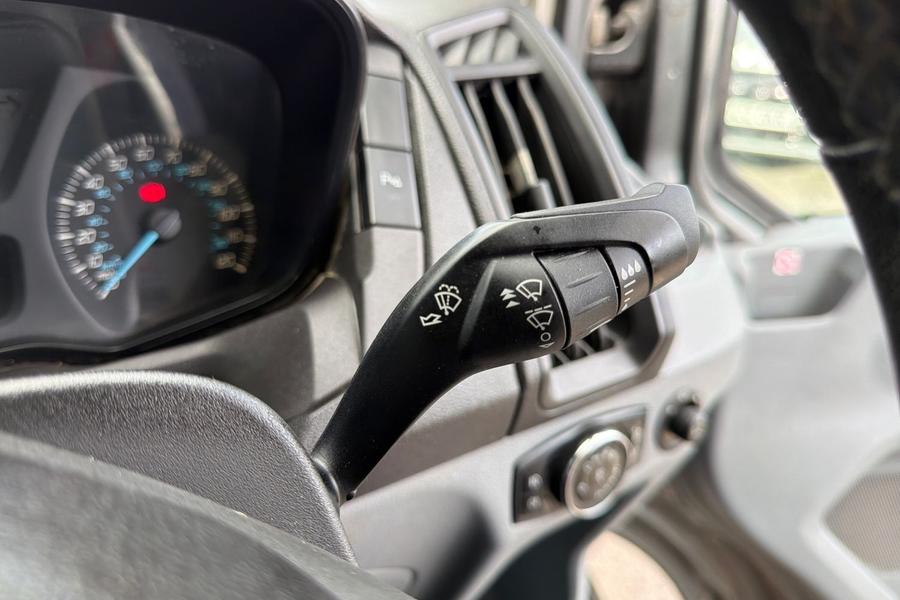 Ford Transit Photo autoimg-cab01e070a282d3b123ff4aed5a6d77b7ff3ad3d.jpg