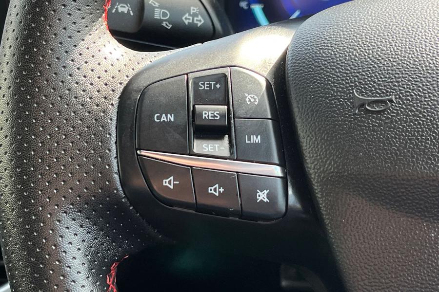 Ford FIESTA Photo autoimg-cab0377e4634bd17257e2b69603acea089f5c575.jpg